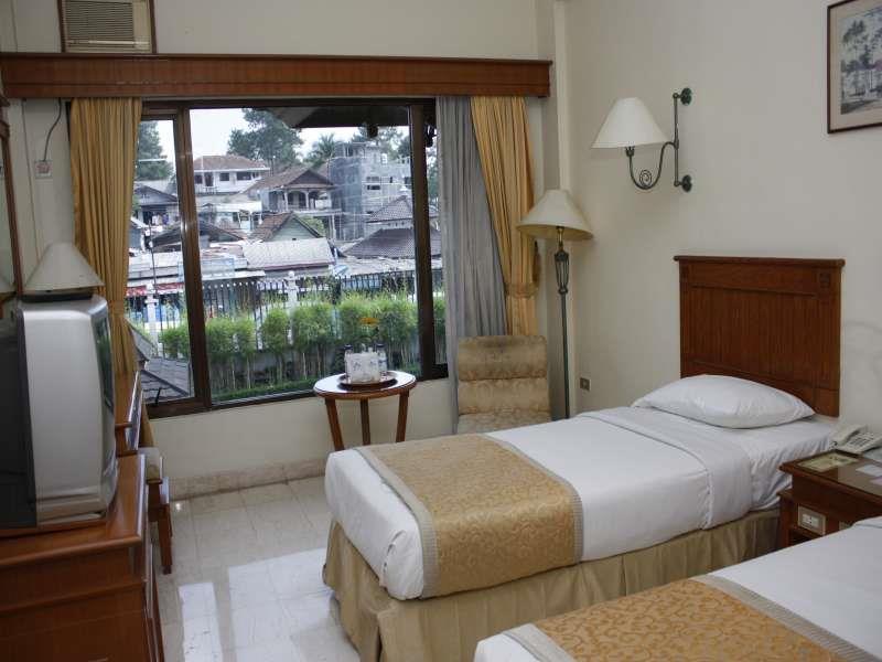 Hotel Parama Puncak Kültér fotó