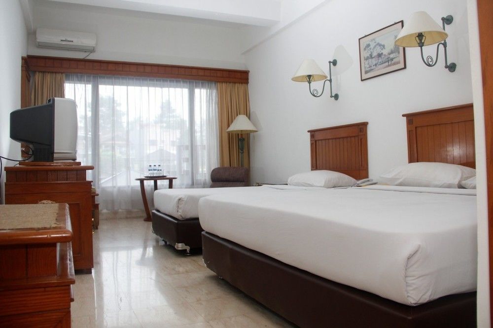 Hotel Parama Puncak Kültér fotó
