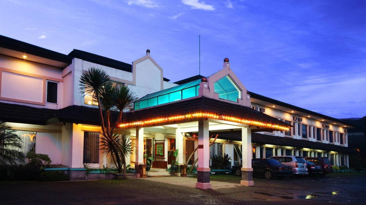 Hotel Parama Puncak Kültér fotó